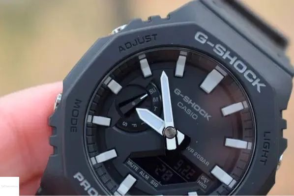 CASIO GA-2100-1A Чоловічий годинник CASIO GA-2100-1A Чоловічий годинник фото